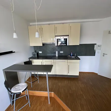 351 City Apartments, Close To The Exhibition Center-3